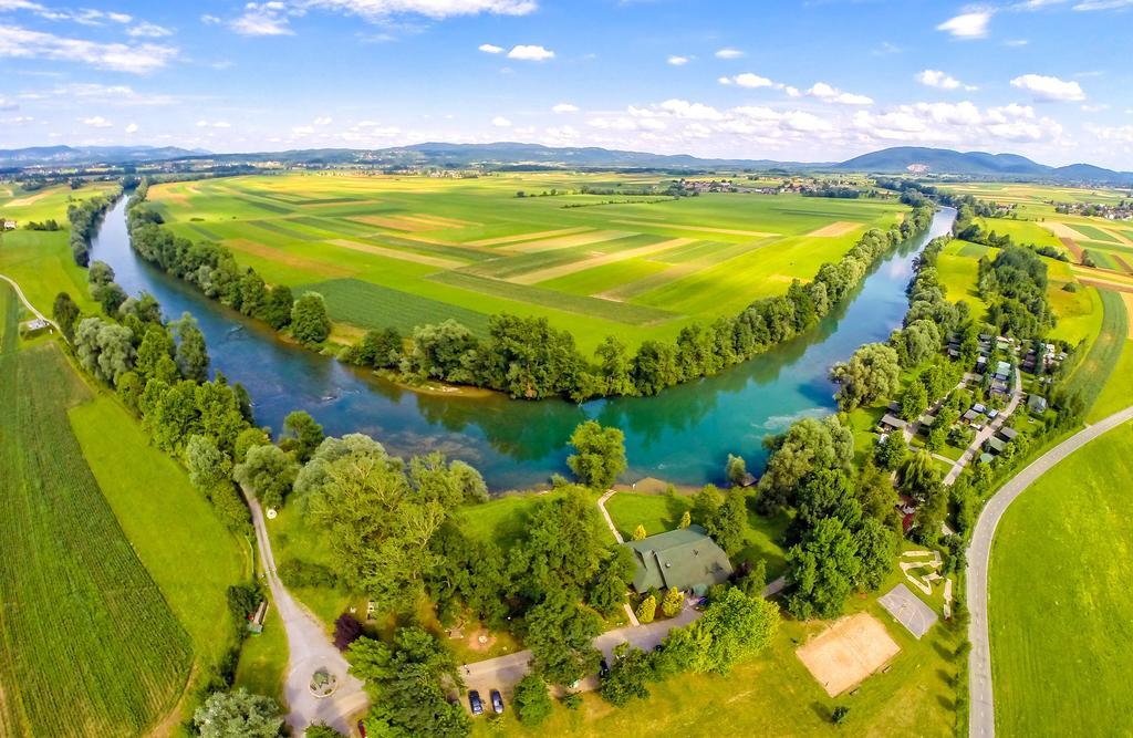 Lahinja & Kolpa River Apartments Metlika Eksteriør billede